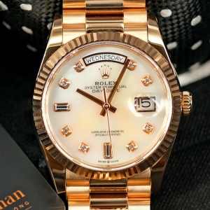 Rolex Day-date Mother of Pearl 36mm 128235